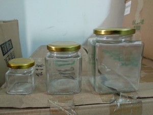 Jar kaca kotak import